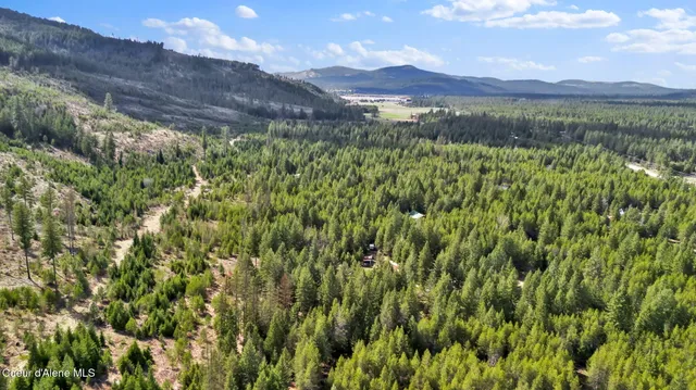 $1,025,000 | 181 Deer Meadow Lane, Blanchard, ID 83804