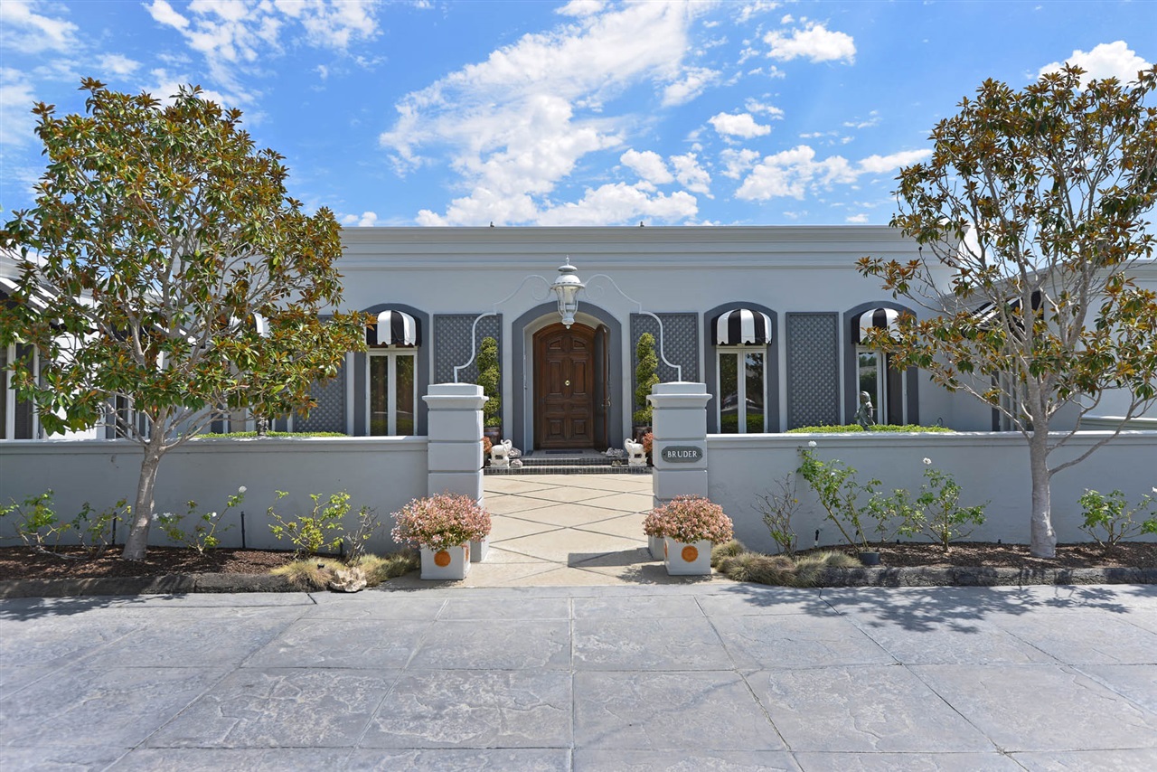 5821 Rutgers Road La Jolla, CA 92037 - Photo 3 of 25