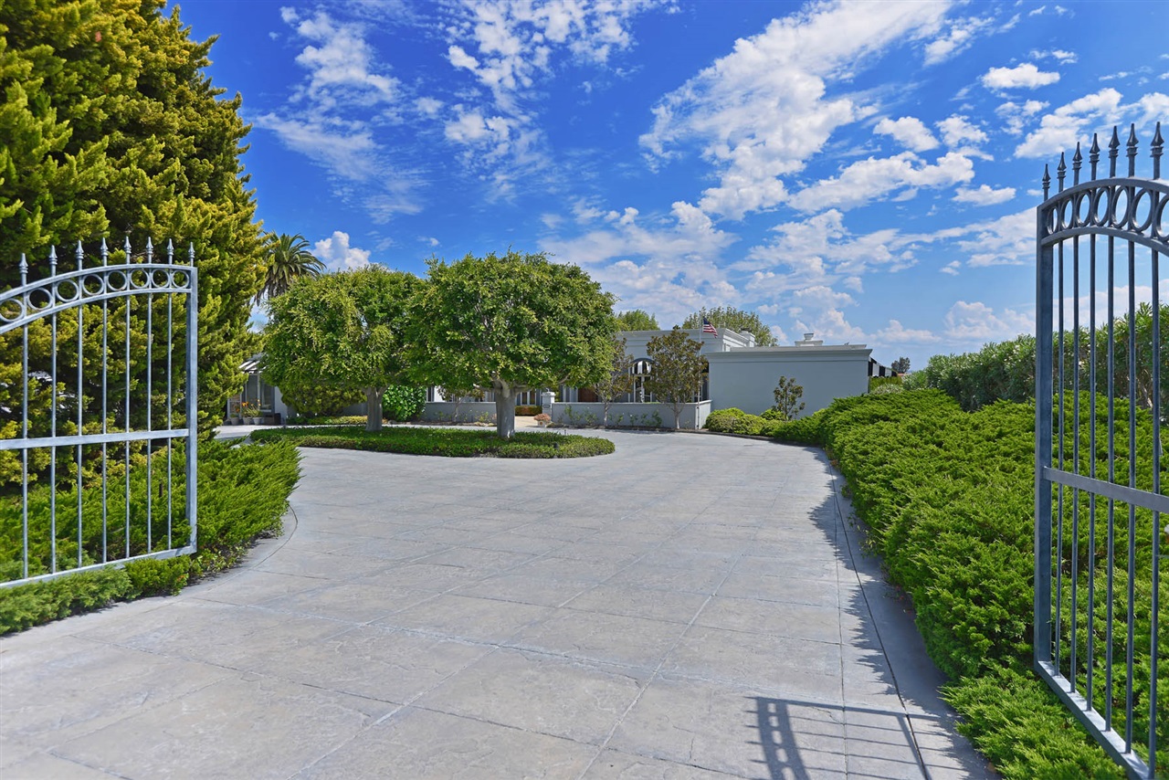 5821 Rutgers Road La Jolla, CA 92037 - Photo 4 of 25
