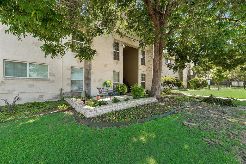5109 Cedar Springs Road, Unit 105 Dallas, TX 75235 - Photo 2 of 16 One of several sitting areas