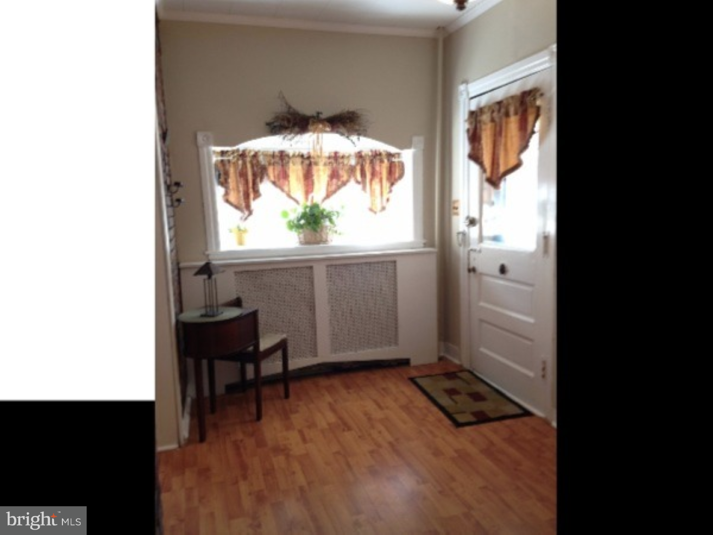 1122 Spring Street Sharon Hill, PA 19079 - Photo 3 of 24 Foyer