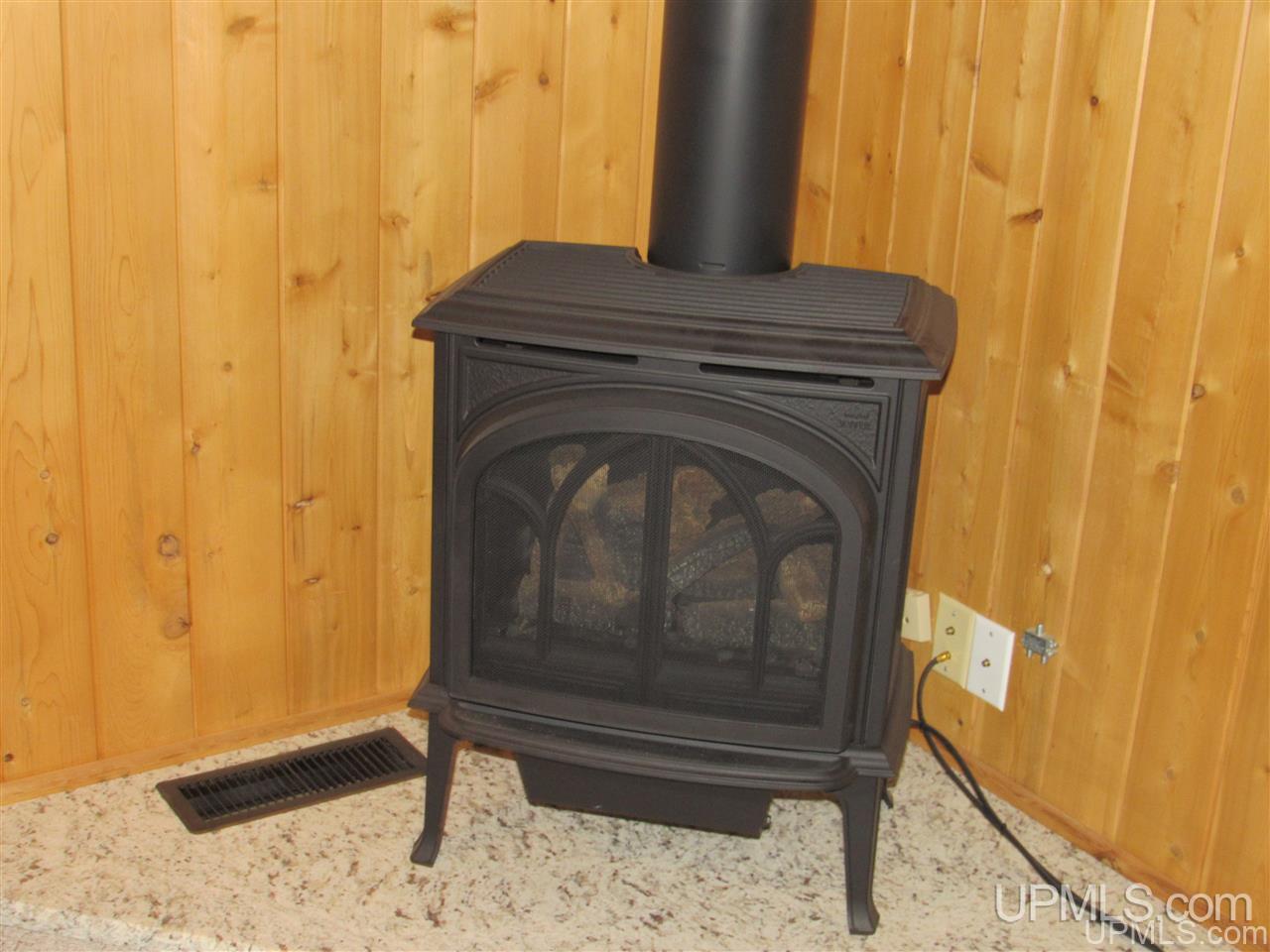 536 Cardinal Red Road Michigamme, MI 49861 - Photo 17 of 49
