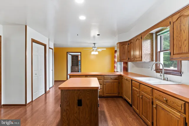 $500,000 | 2415 West Bayberry Drive, Harrisburg, PA 17112