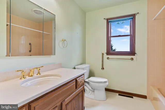 $500,000 | 2415 West Bayberry Drive, Harrisburg, PA 17112