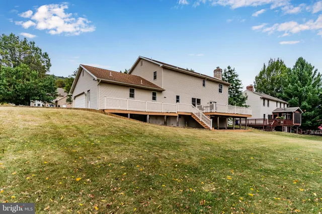 $500,000 | 2415 West Bayberry Drive, Harrisburg, PA 17112