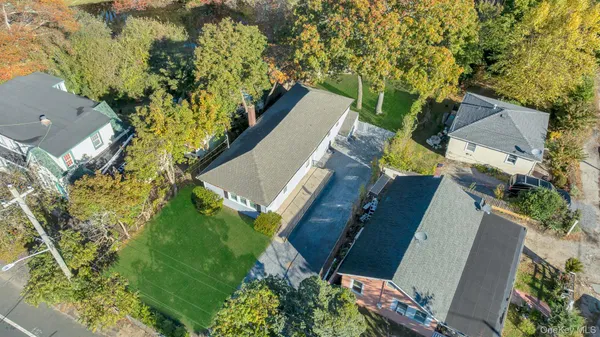 $699,000 | 860 Flanders Road, Flanders, NY 11901