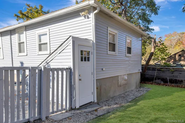 $699,000 | 860 Flanders Road, Flanders, NY 11901