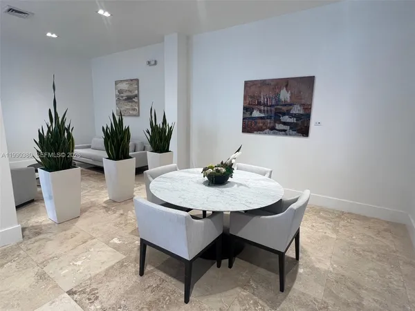 $2,700 | 2201 South Ocean Drive, Unit 602, Hollywood, FL 33019