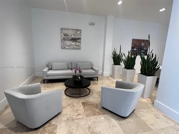$2,700 | 2201 South Ocean Drive, Unit 602, Hollywood, FL 33019