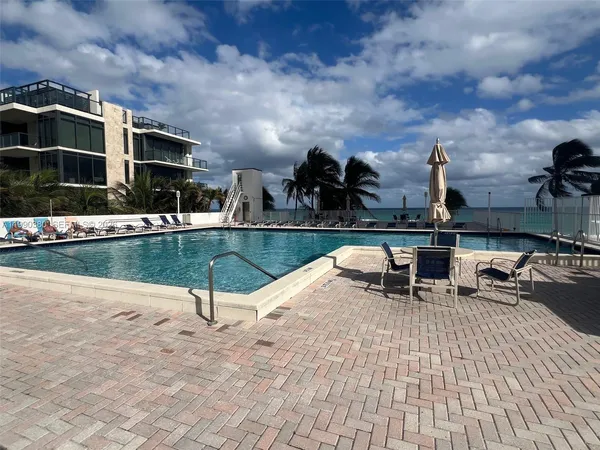 $2,700 | 2201 South Ocean Drive, Unit 602, Hollywood, FL 33019