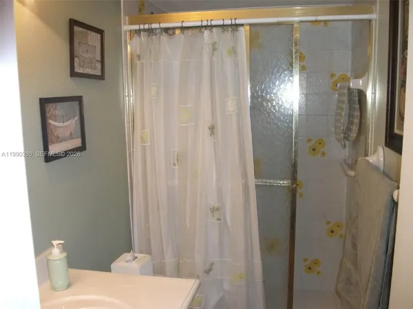 $2,700 | 2201 South Ocean Drive, Unit 602, Hollywood, FL 33019
