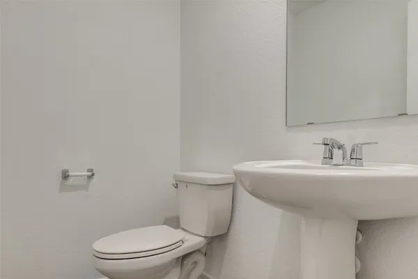 $1,825 | 1528 Sunset Ridge Drive, Conroe, TX 77303