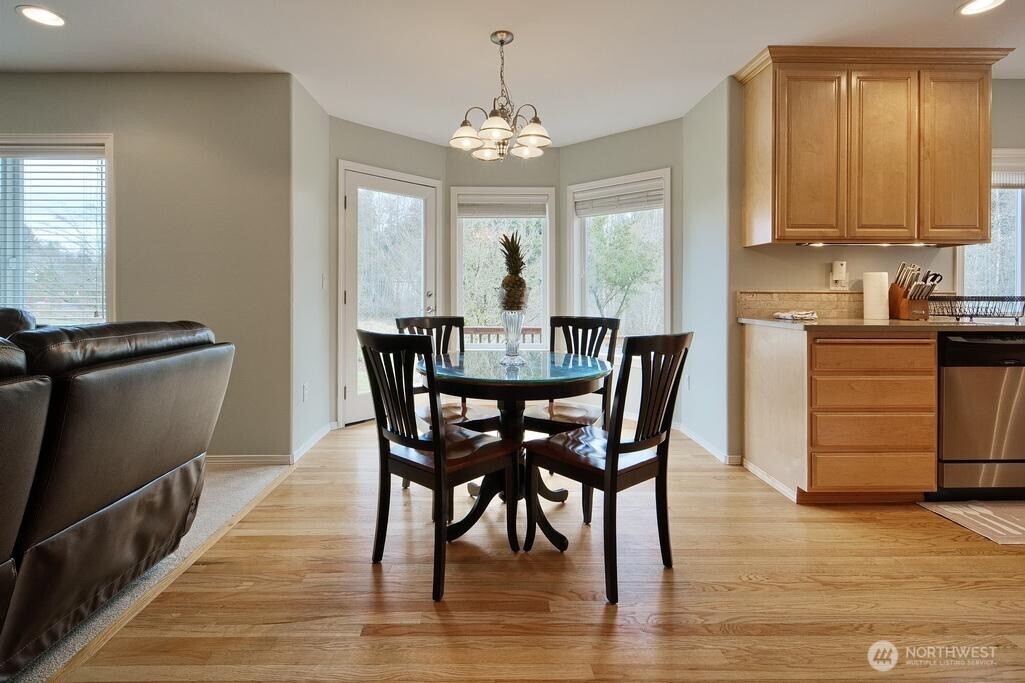 12612 Southeast 261st Street Kent, WA 98030 - Photo 11 of 40