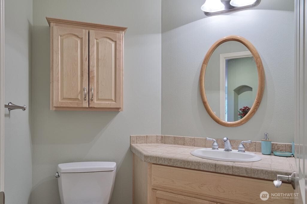 12612 Southeast 261st Street Kent, WA 98030 - Photo 27 of 40