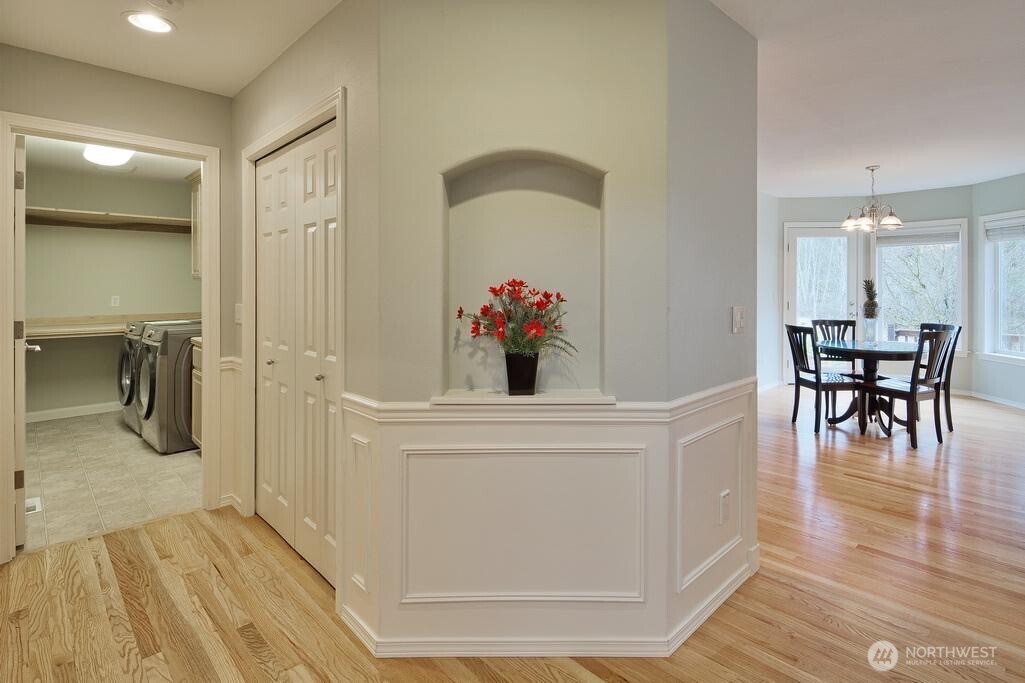 12612 Southeast 261st Street Kent, WA 98030 - Photo 5 of 40