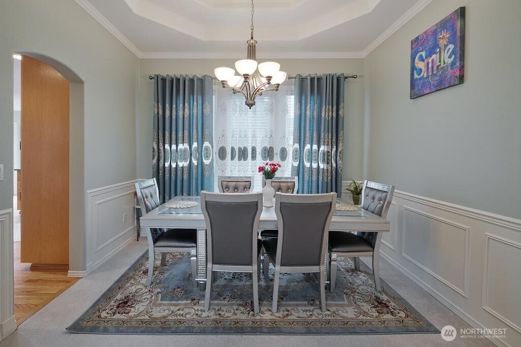 12612 Southeast 261st Street Kent, WA 98030 - Photo 6 of 40