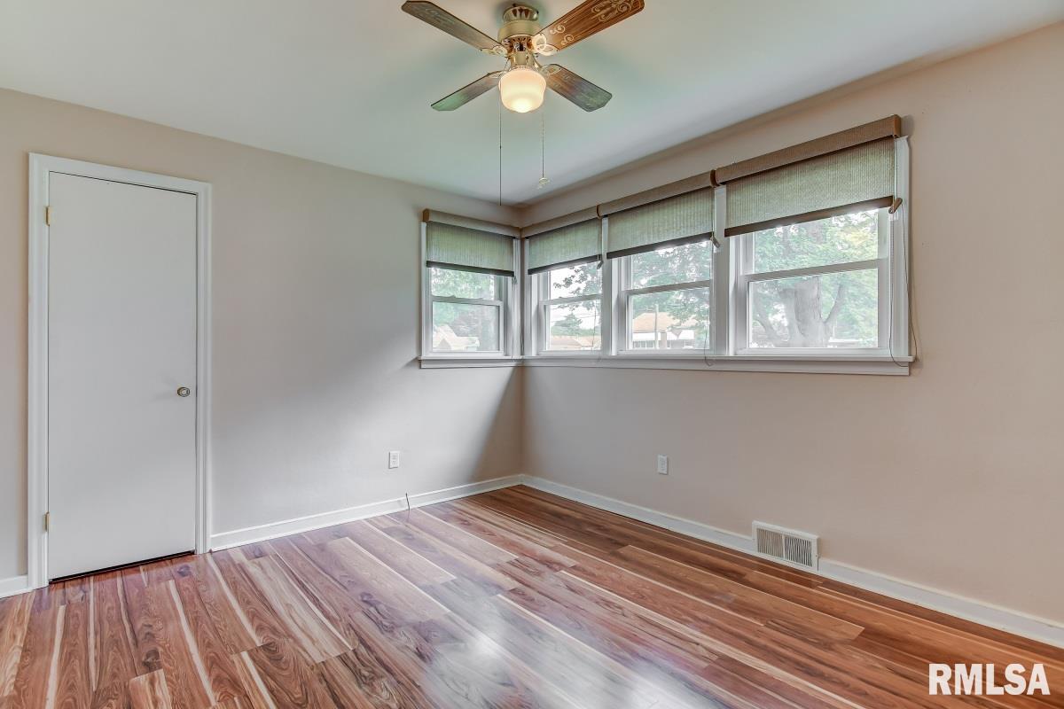 3136 East Division Street Springfield, IL 62702 - Photo 16 of 39 Gallery Image 16