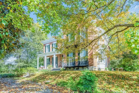 $799,999 | 607 North 2nd Street, Clarksville, TN 37040