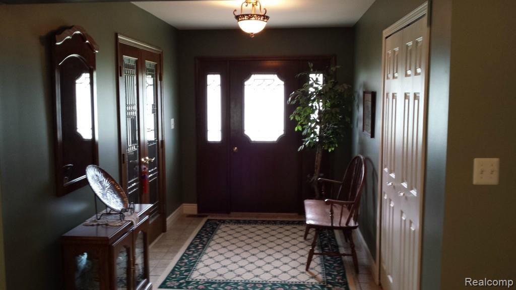 73390 McFadden Road Armada, MI 48005 - Photo 9 of 38 10 Foyer.jpg