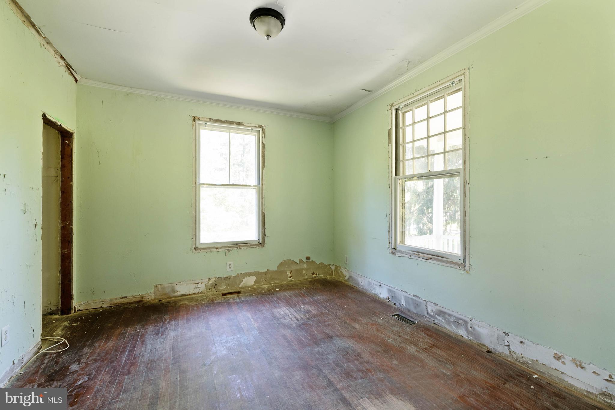 600 Sudbrook Road Baltimore, MD 21208 - Photo 14 of 49 Second bedroom