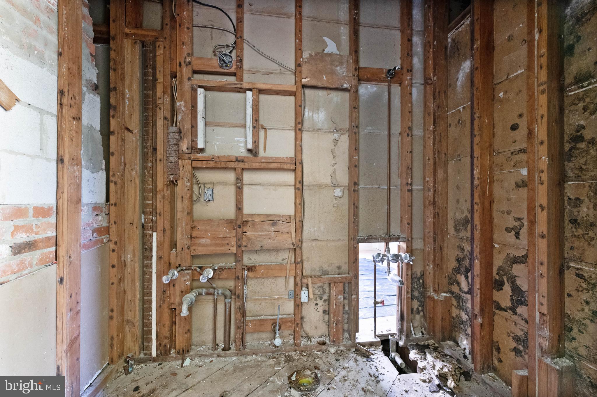 600 Sudbrook Road Baltimore, MD 21208 - Photo 17 of 49 Needs TLC
