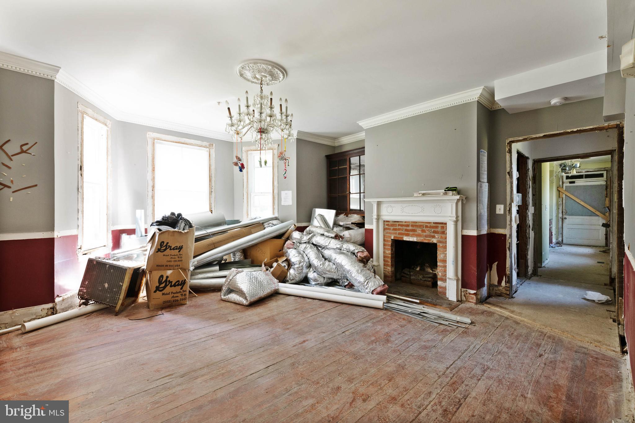 600 Sudbrook Road Baltimore, MD 21208 - Photo 3 of 49 Huge living room w/ fireplace