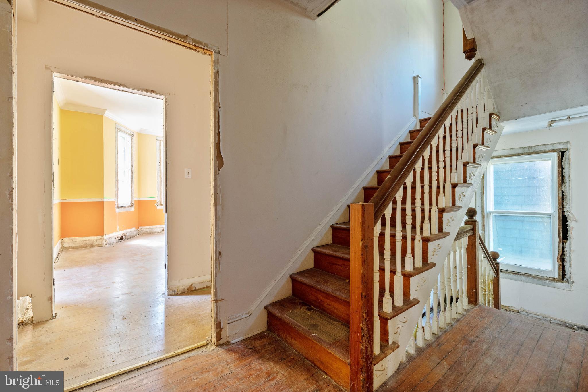 600 Sudbrook Road Baltimore, MD 21208 - Photo 23 of 49 Staircase