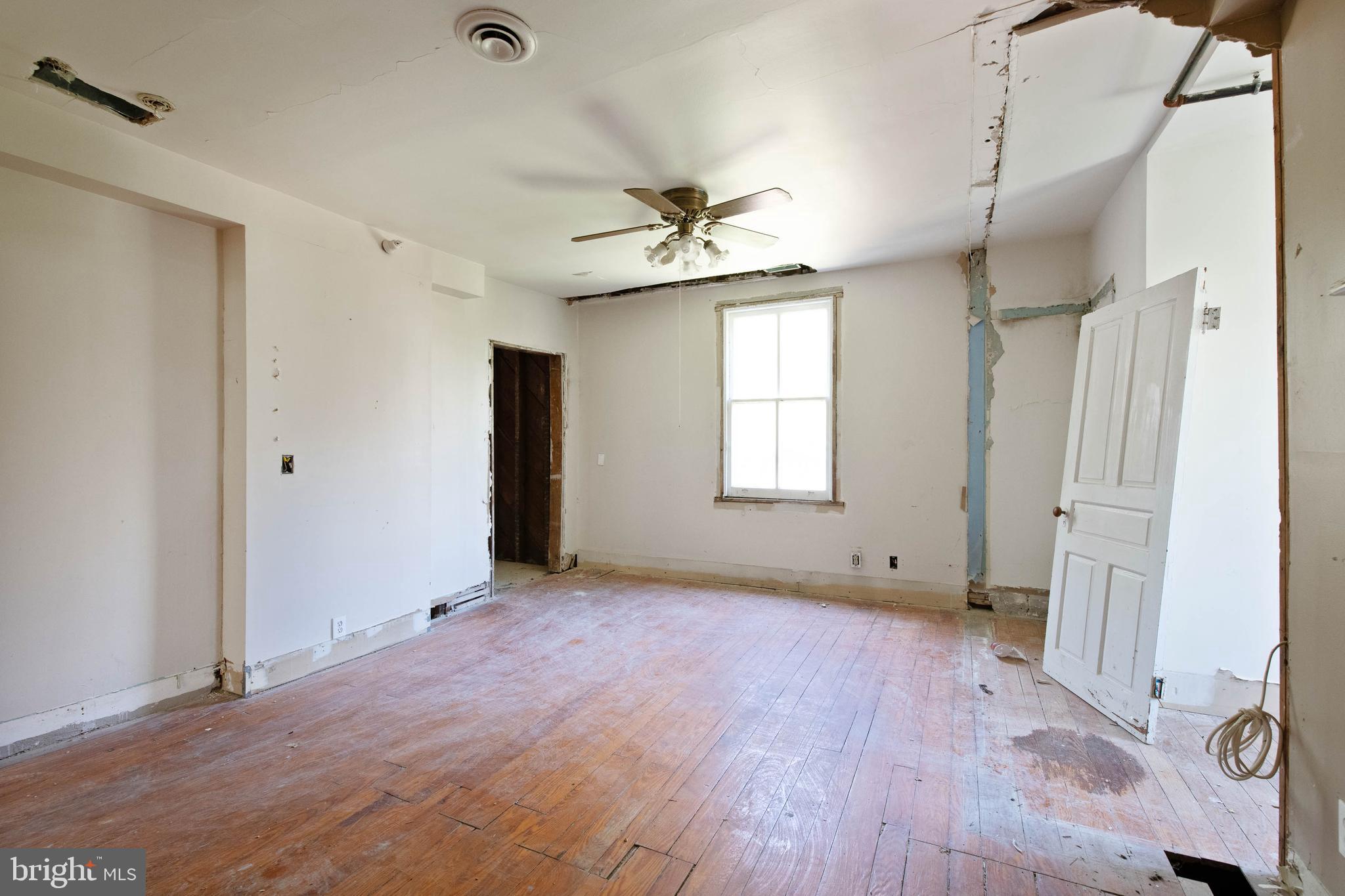 600 Sudbrook Road Baltimore, MD 21208 - Photo 33 of 49 Other view of large room