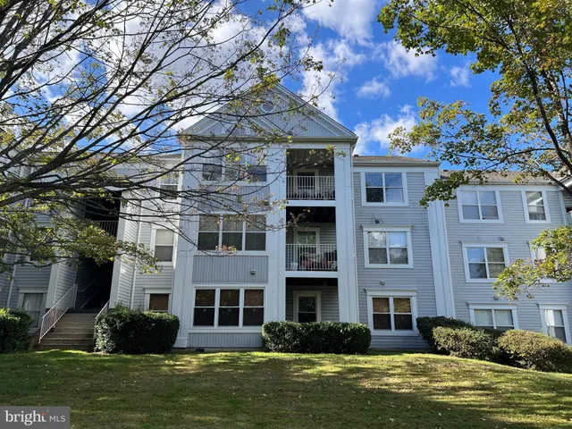 $269,900 | 14101 Valleyfield Drive, Unit 114, Silver Spring, MD 20906