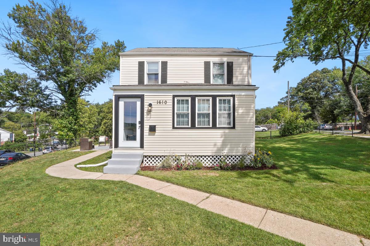 1610 Amherst Road Hyattsville, MD 20783 - Photo 5 of 46 Gallery Image 5