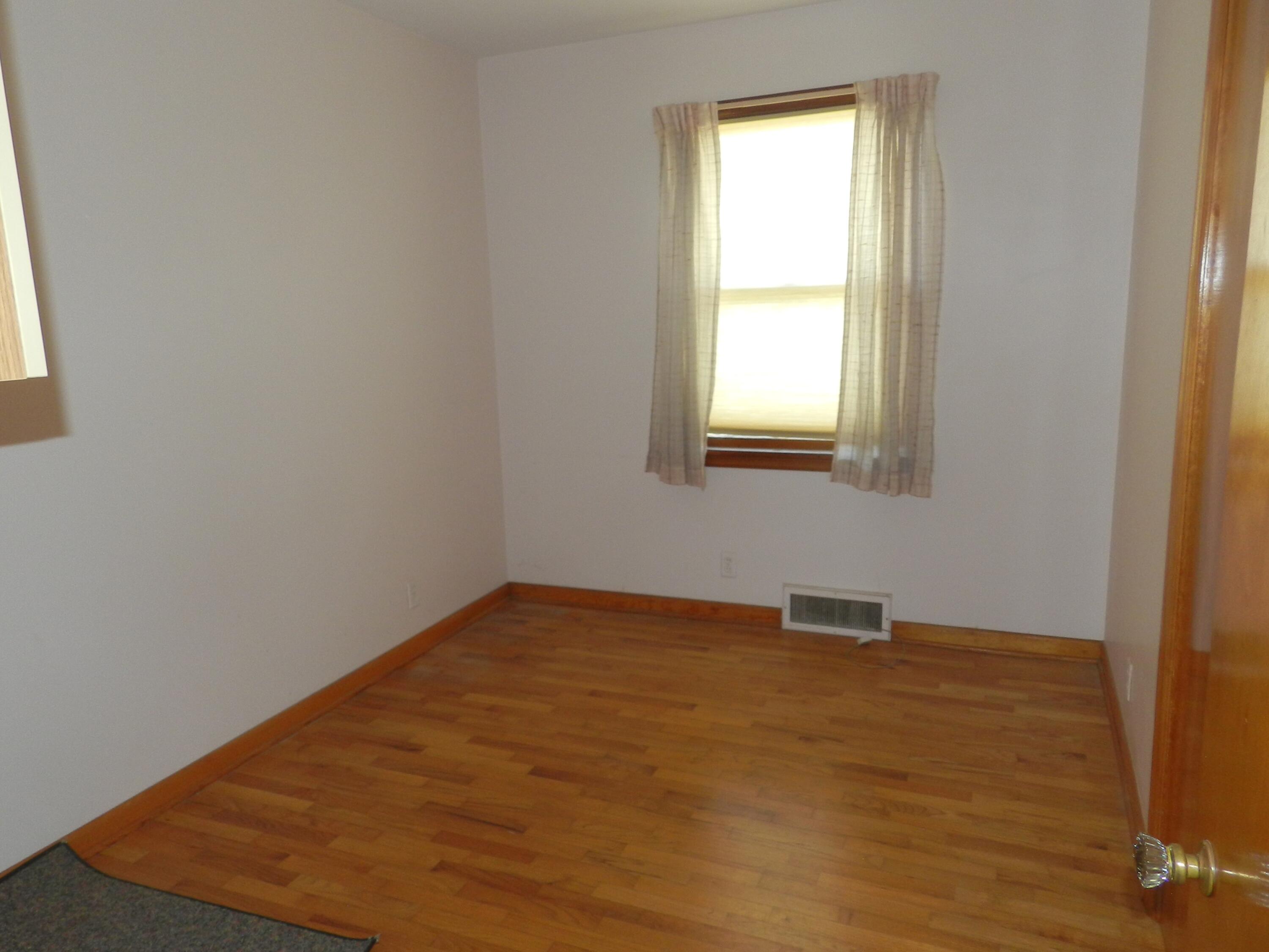 4495 Oxbow Road Sodus, MI 49126 - Photo 11 of 30 DSCN0076