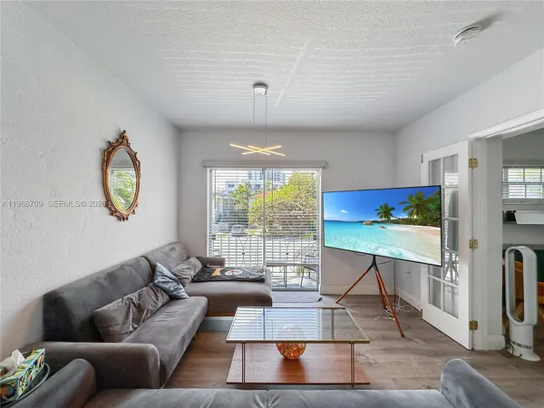 $297,000 | 1611 West Avenue, Unit 9, Miami Beach, FL 33139