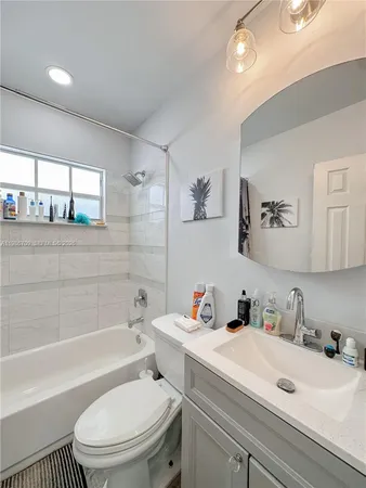 $297,000 | 1611 West Avenue, Unit 9, Miami Beach, FL 33139