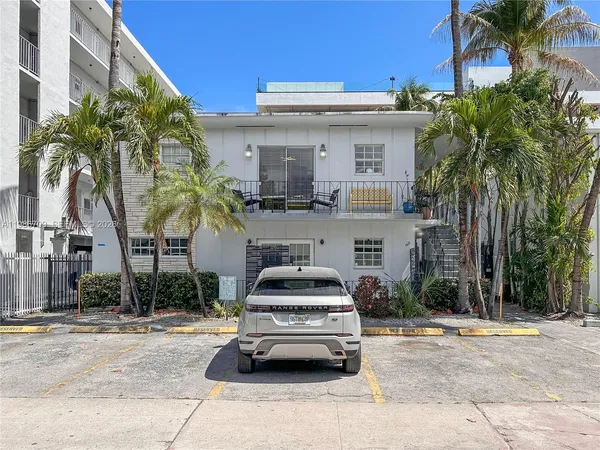 $297,000 | 1611 West Avenue, Unit 9, Miami Beach, FL 33139
