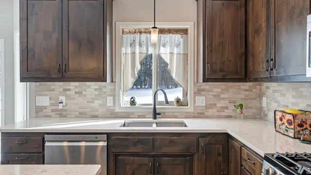 $399,900 | 1400 Carriage Hill Drive, Hinckley, MN 55037