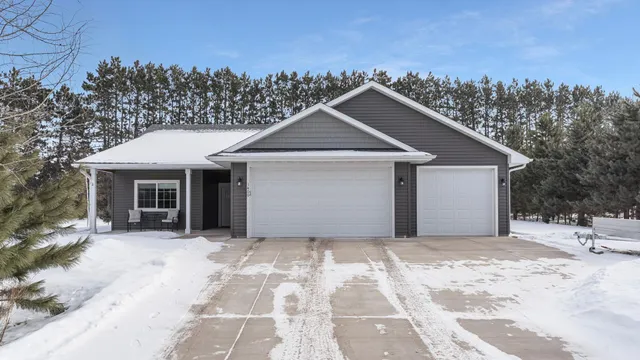 $399,900 | 1400 Carriage Hill Drive, Hinckley, MN 55037