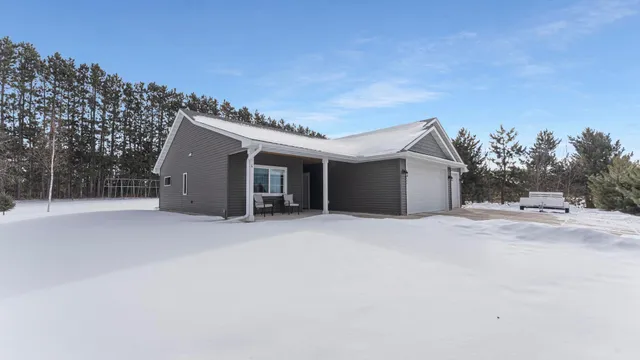 $399,900 | 1400 Carriage Hill Drive, Hinckley, MN 55037
