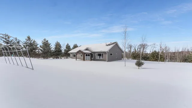 $399,900 | 1400 Carriage Hill Drive, Hinckley, MN 55037