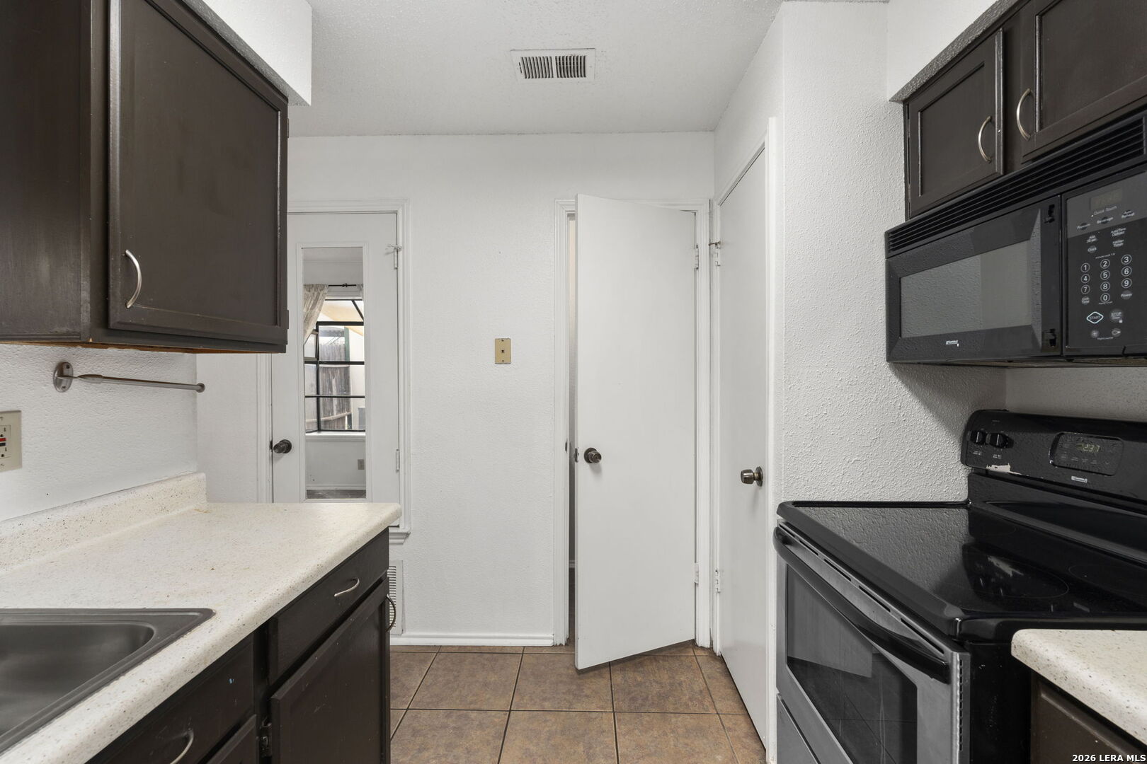 4949 Hamilton Wolfe Road, Unit 4101 San Antonio, TX 78229 - Photo 13 of 26