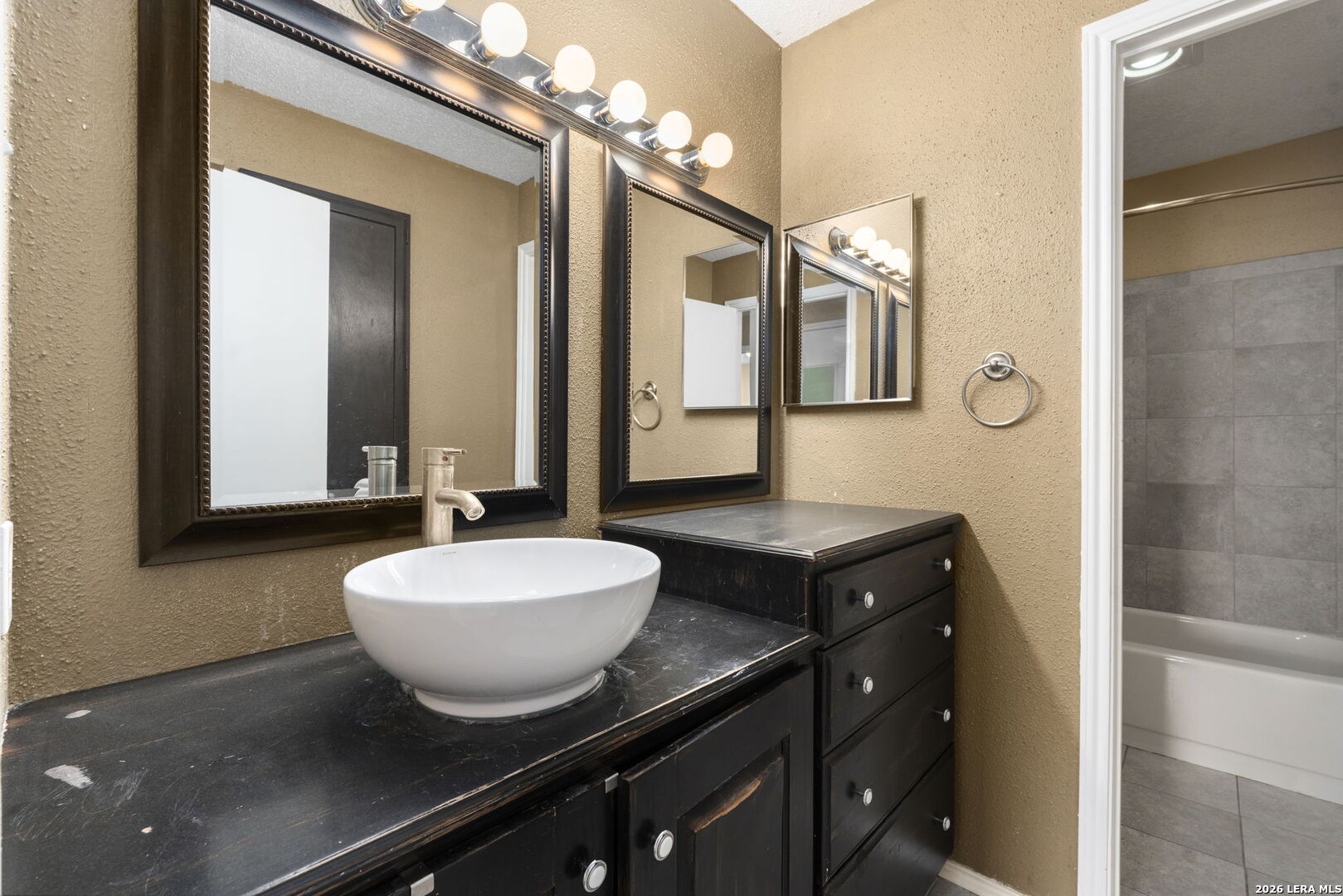 4949 Hamilton Wolfe Road, Unit 4101 San Antonio, TX 78229 - Photo 20 of 26