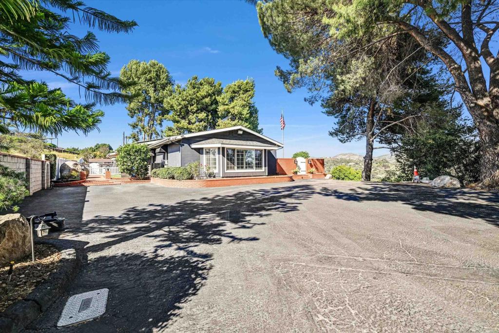 1308 Sundale Road El Cajon, CA 92019 - Photo 2 of 42