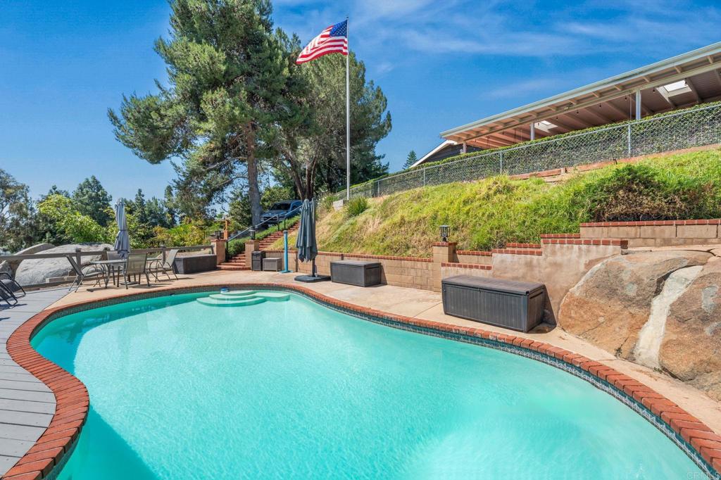 1308 Sundale Road El Cajon, CA 92019 - Photo 7 of 70