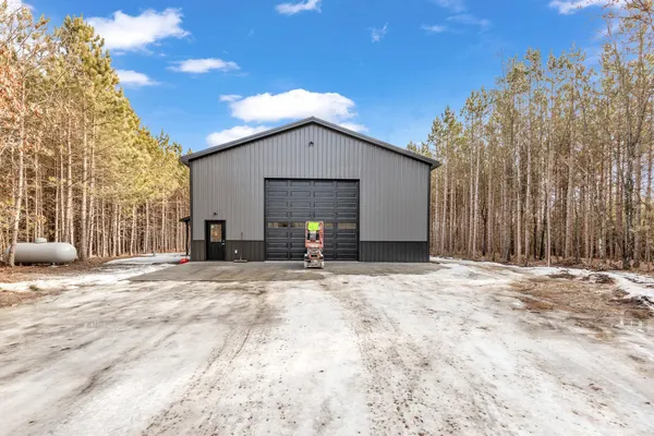 $395,000 | N8764 10th, Mindoro, WI 54644