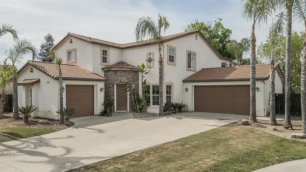 $595,000 | 1377 Fenmore Avenue, Sanger, CA 93657