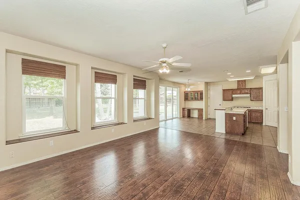 $595,000 | 1377 Fenmore Avenue, Sanger, CA 93657