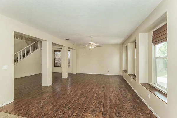 $595,000 | 1377 Fenmore Avenue, Sanger, CA 93657