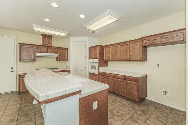 $595,000 | 1377 Fenmore Avenue, Sanger, CA 93657