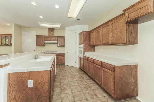 $595,000 | 1377 Fenmore Avenue, Sanger, CA 93657