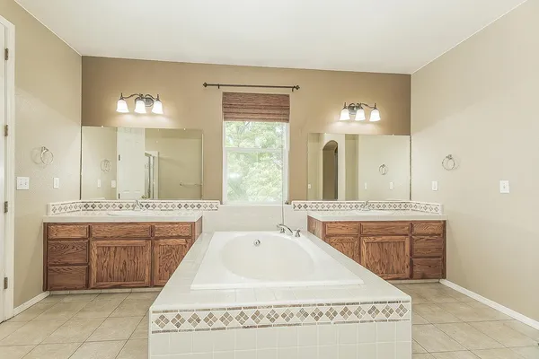 $595,000 | 1377 Fenmore Avenue, Sanger, CA 93657