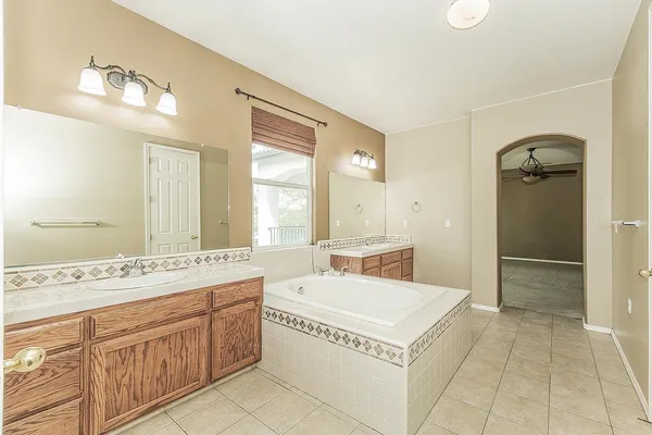 $595,000 | 1377 Fenmore Avenue, Sanger, CA 93657